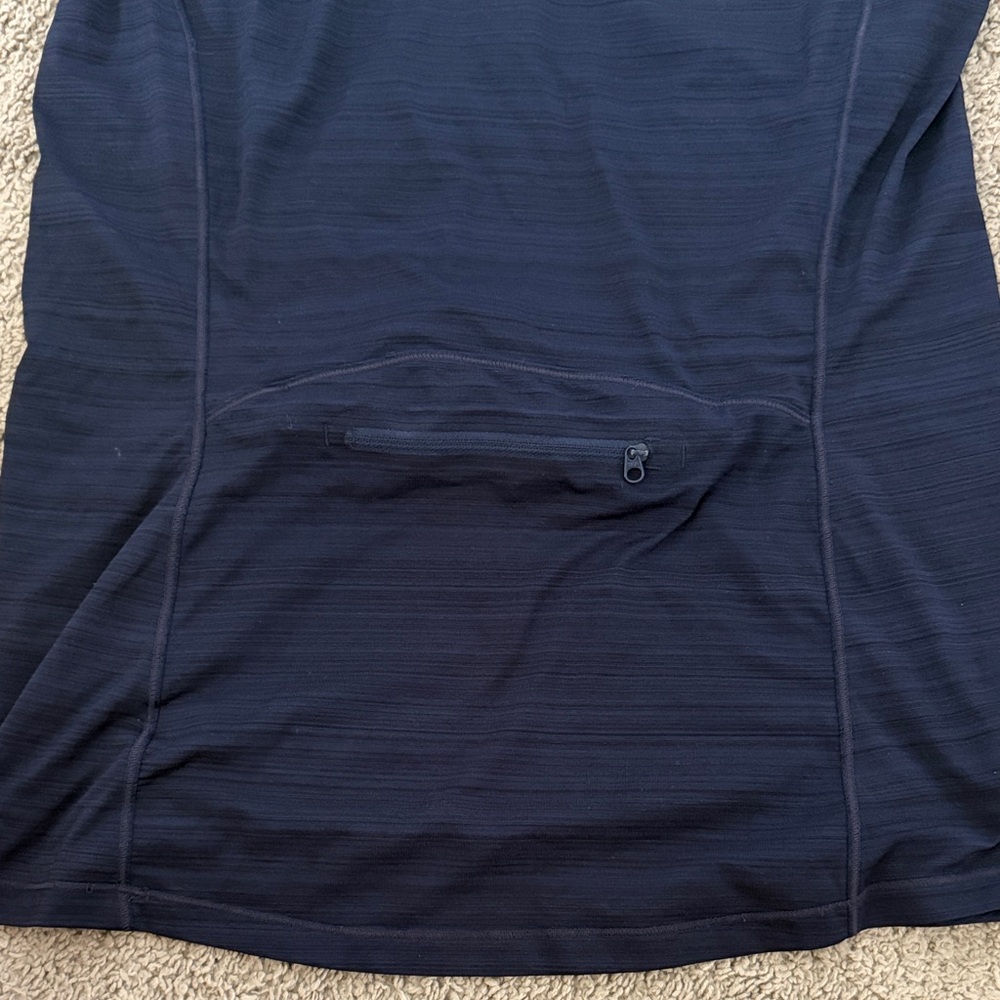 Athleta Women's Dark Blue top - Picture 3 of 4